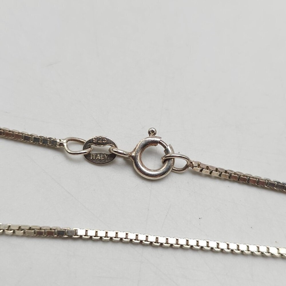 Sterling Silver .925 Italian Box Chain Necklace 17.75 Inches Vintage 3.9g - Picture 5 of 6